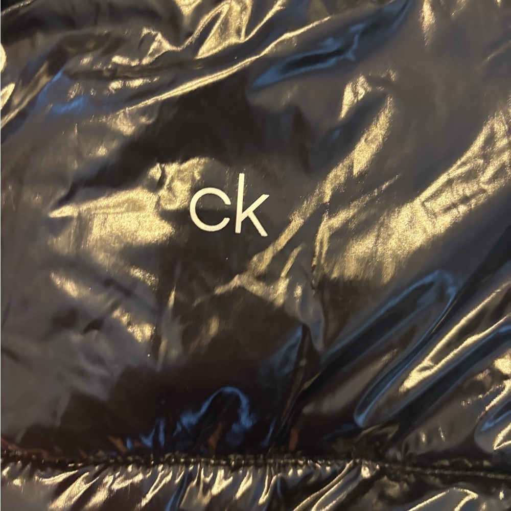 Calvin Klein men’s Shiny Black Puffer Coat with zipper and - size medium - Picture 9 of 10